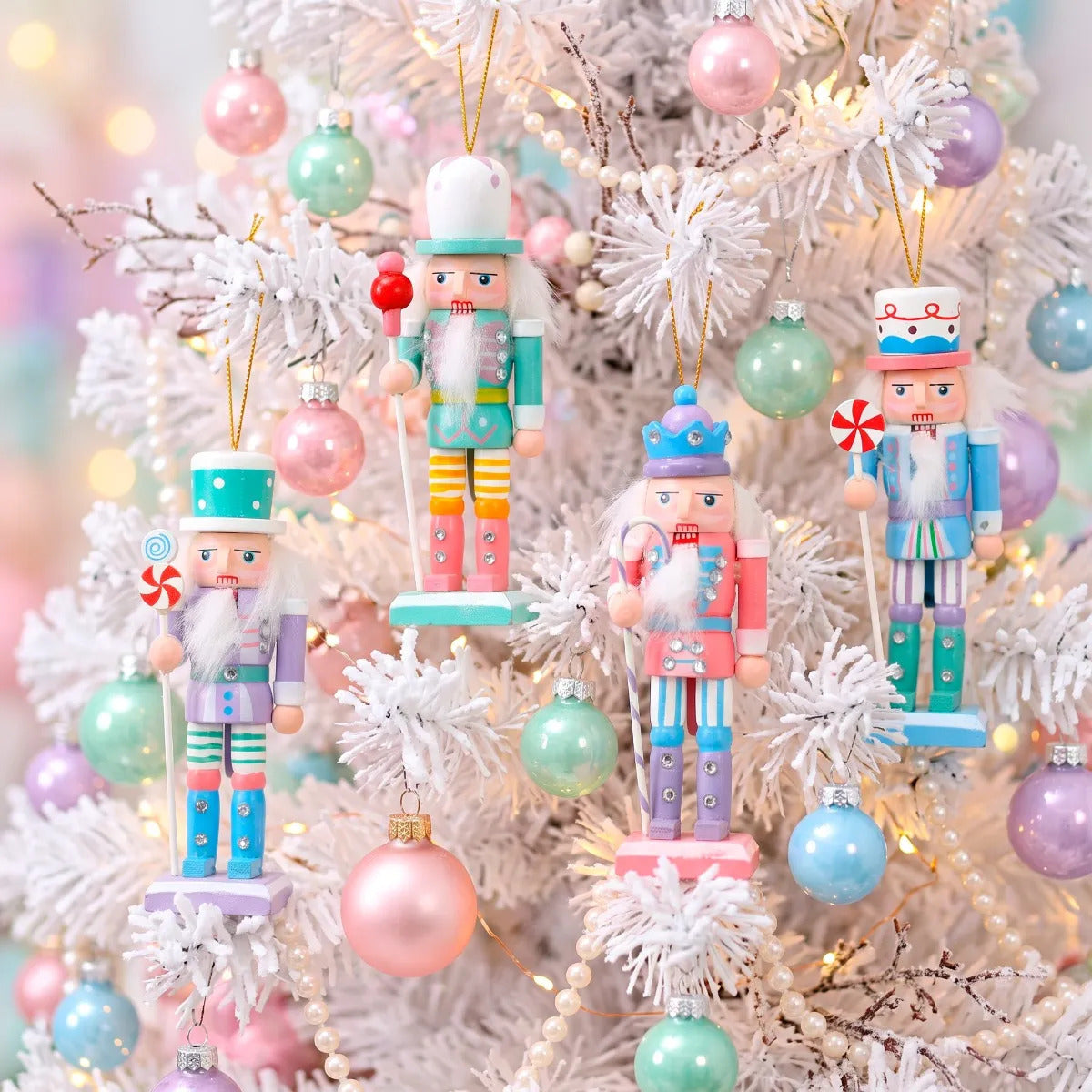 Set Cascanueces Navideños Candy Land Colores Pastel 9 cm