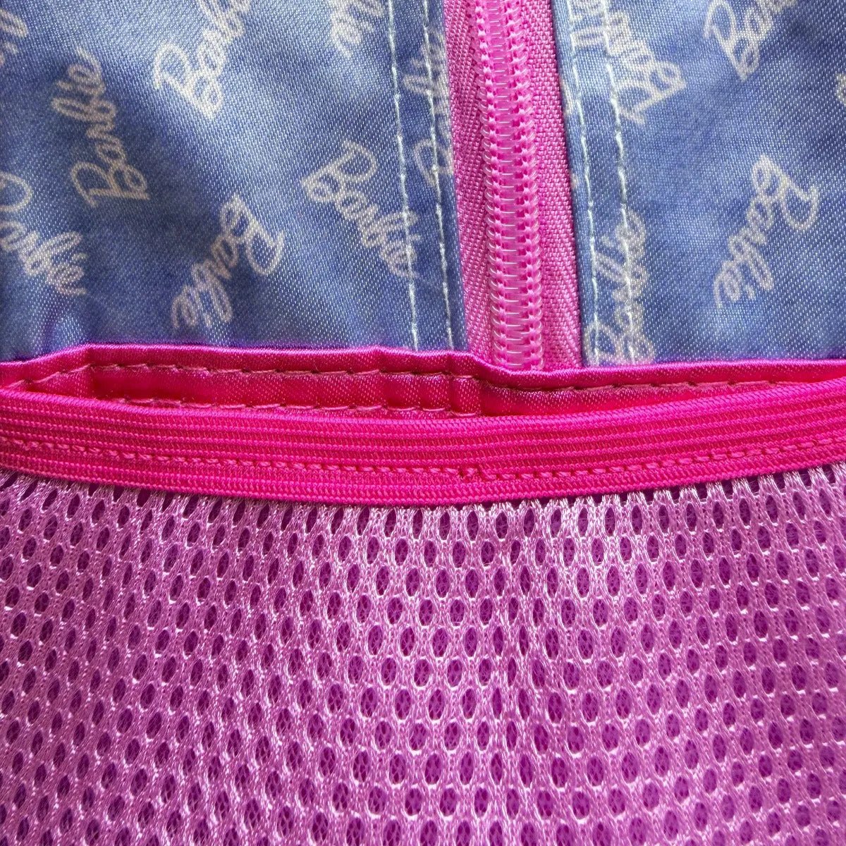 Mochila Primaria Yadatex Rosa Barbie Diseño Amigas