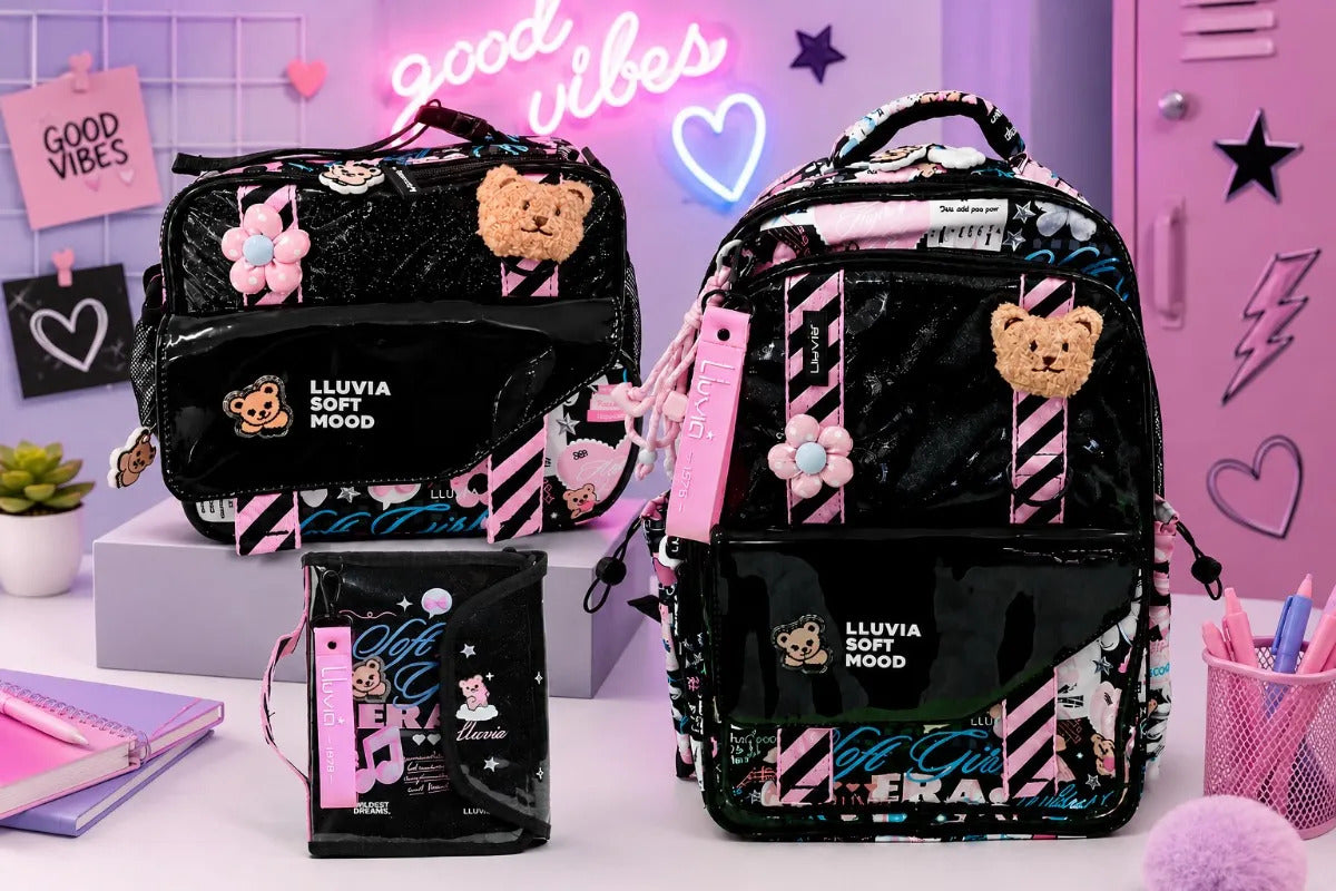 Set De 3 Piezas Mochila Lluvia Soft Mood Con Llaveros