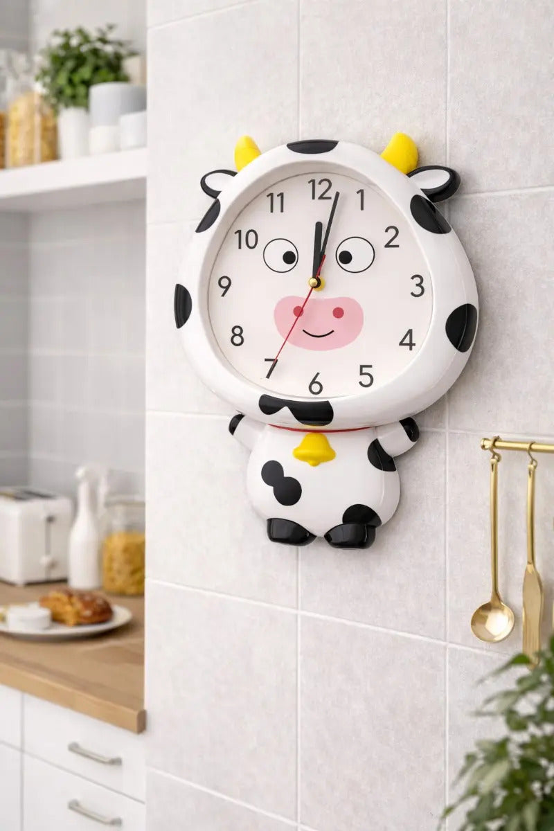 Reloj De Pared 34x4x26 Figura Vaca Con Péndulo Ojos Móviles