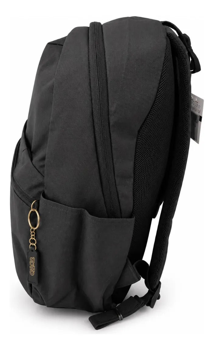 Mochila Juvenil Totto Negra Ligera De Nylon Con Llavero