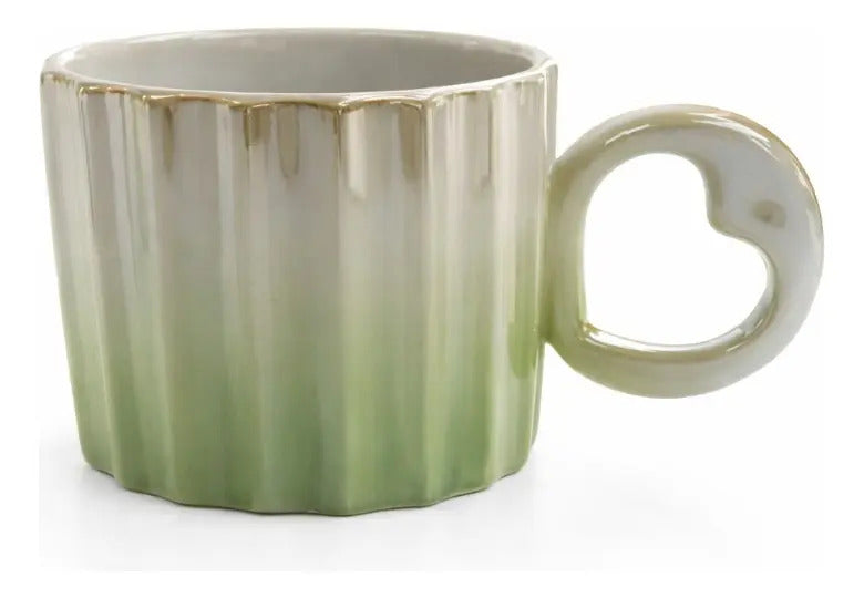 Taza Acanalada Degradado Pastel Con Aza De Corazon 350 Ml