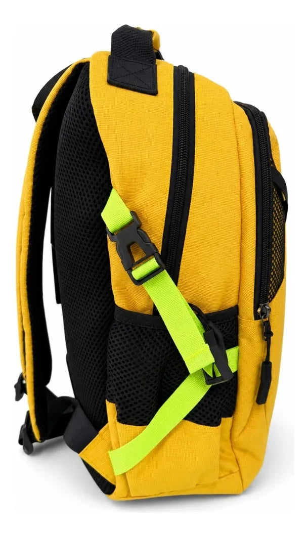 Mochila Lluvia Color Mostaza Con Broches De Seguridad